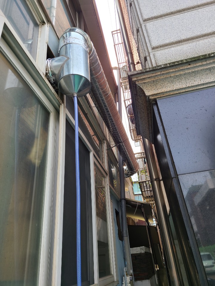 2038599400_PFR2EUJx_e923f4a3581397c9a9a823f36f03ab47511b2dcd.jpg 이미지크게보기